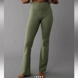 American Eagle The Everything High-Waisted Flare Leggings Size Large